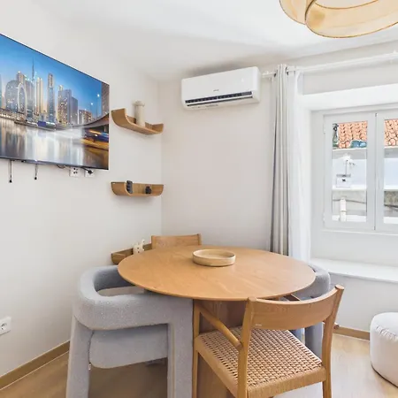Brand-new 1br W/ A/c - Principe Real | By Airnest Apartamento Lisboa