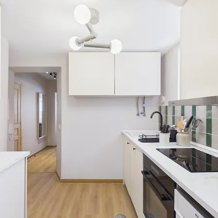 Brand-new 1br W/ A/c - Principe Real | By Airnest Lisboa